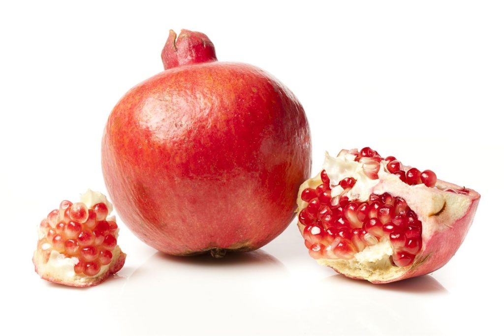 Frischer Bio-Granatapfel